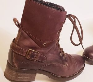 PreOwned violet / bordeaux sz11 womens Taos Crave